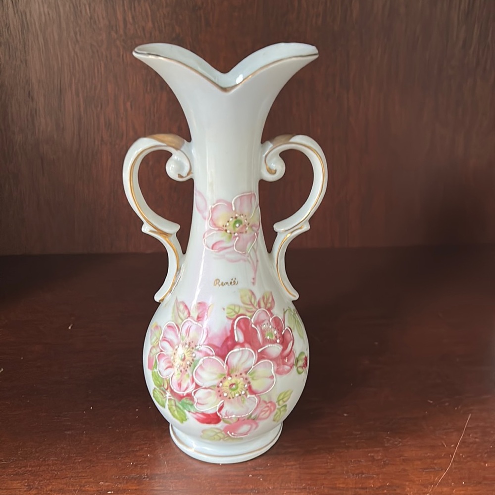Vintage vase Hand painted. Signed with words Remii